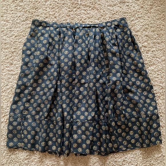 DKNY 100% Silk Floral Skirt. Size 10. - Picture 9 of 9